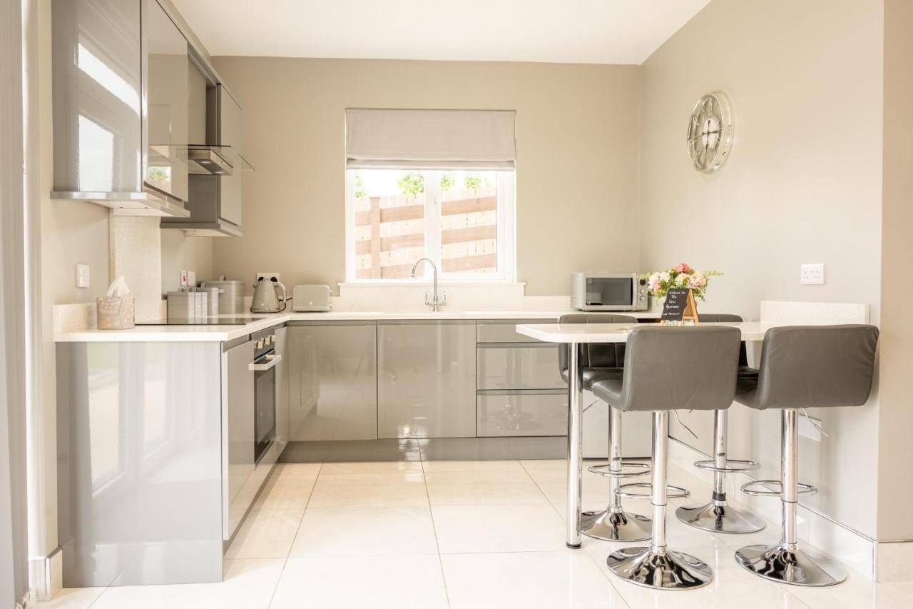 The View Apartment 2, Newry - Luxury Open Plan Apartment With City Views Buitenkant foto