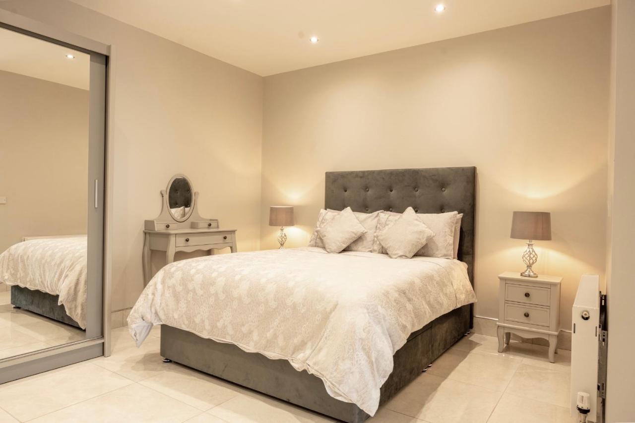 The View Apartment 2, Newry - Luxury Open Plan Apartment With City Views Buitenkant foto