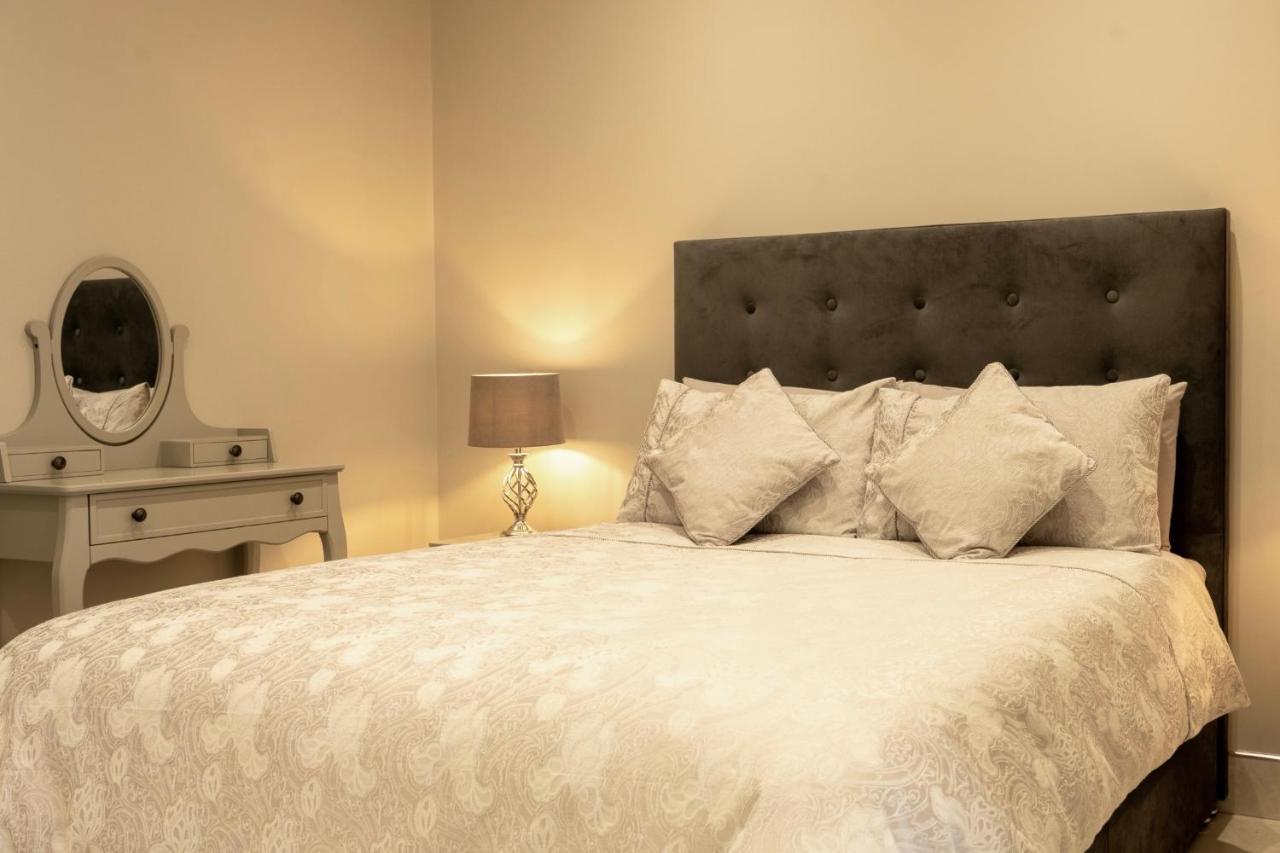 The View Apartment 2, Newry - Luxury Open Plan Apartment With City Views Buitenkant foto