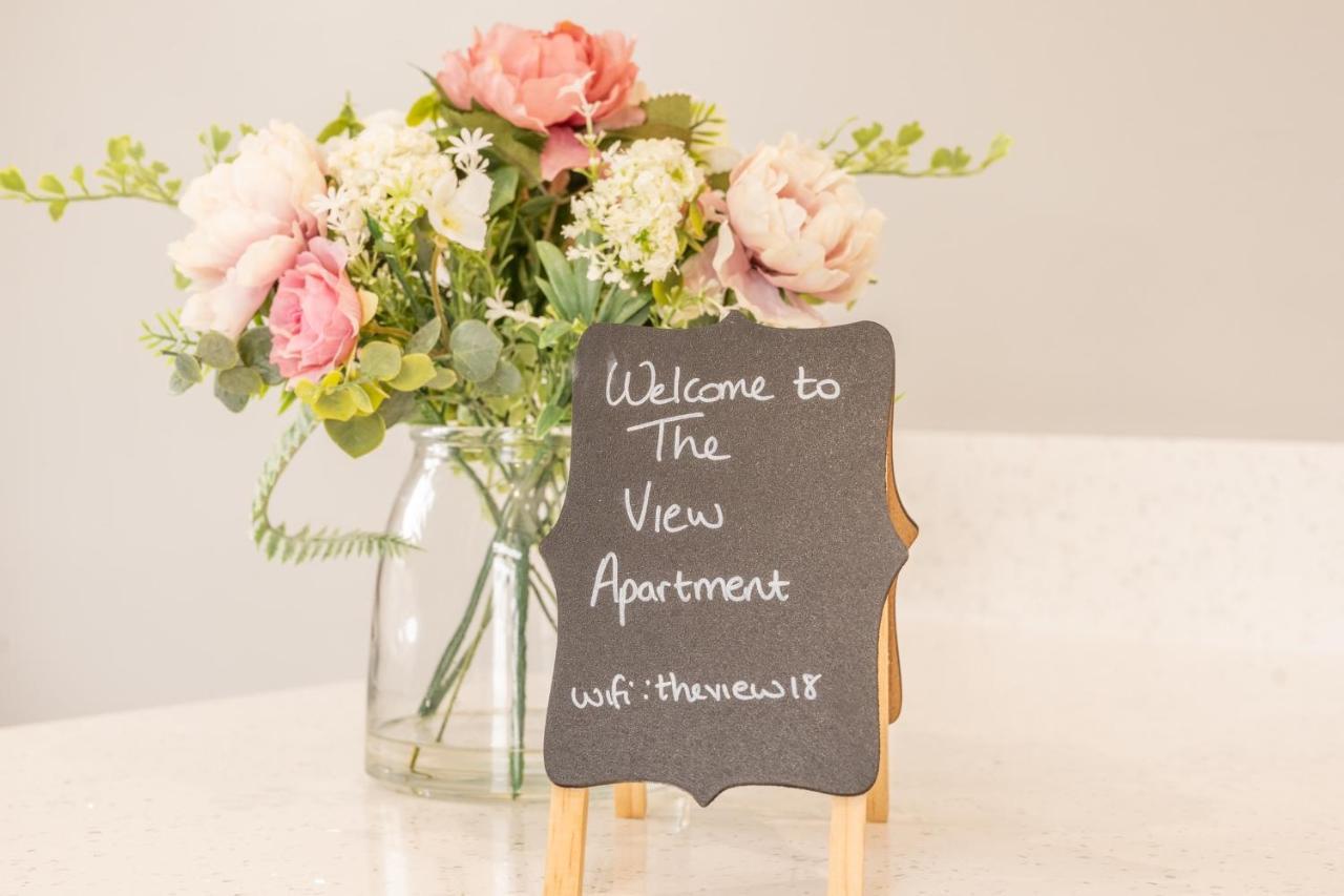 The View Apartment 2, Newry - Luxury Open Plan Apartment With City Views Buitenkant foto