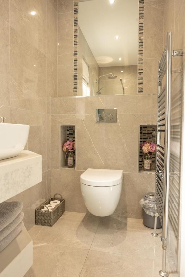 The View Apartment 2, Newry - Luxury Open Plan Apartment With City Views Buitenkant foto